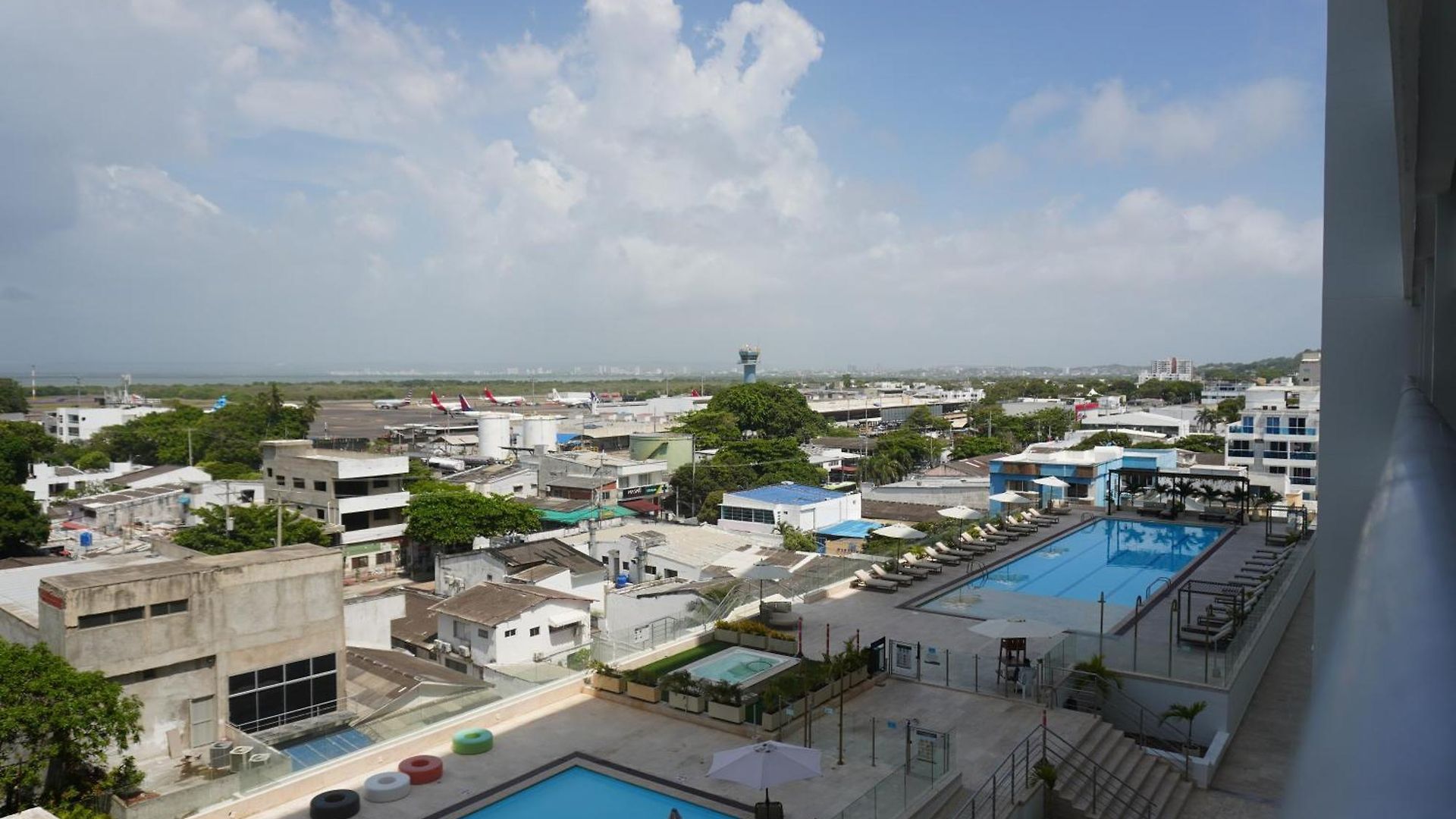 Apartamento - Piscina - Jacuzzi - Cerca Aeropuerto Cartagena Beach Cartagena