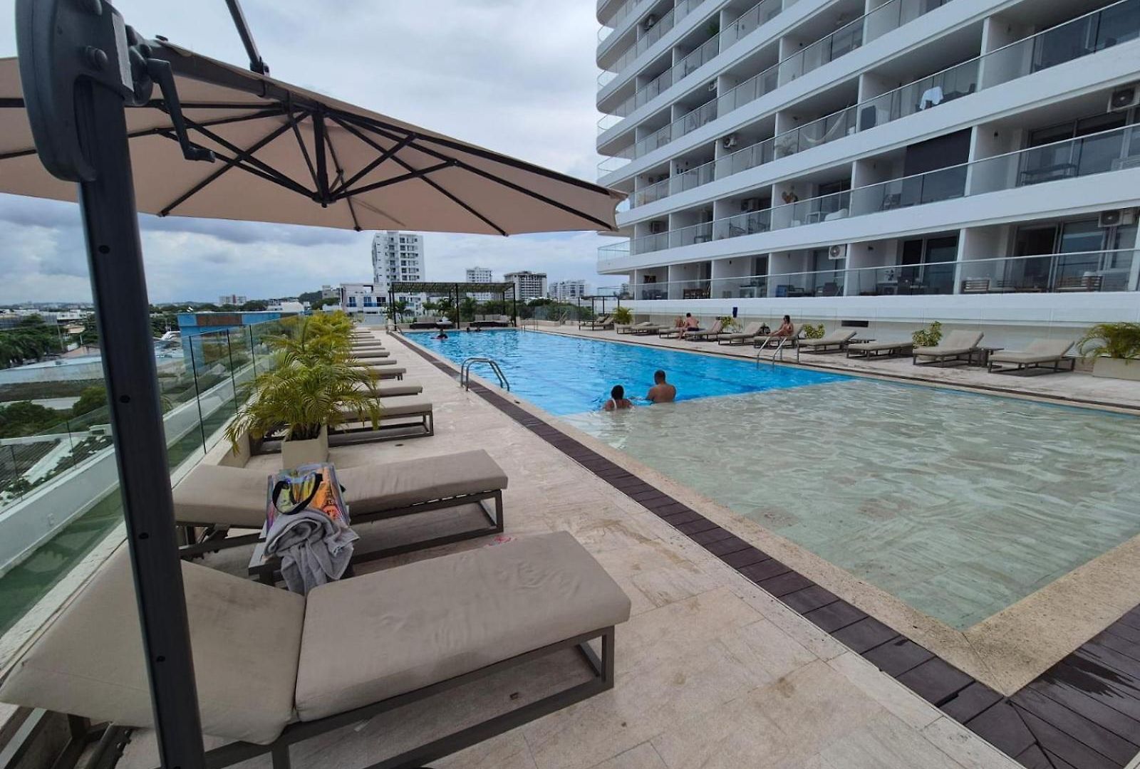 Apartamento - Piscina - Jacuzzi - Cerca Aeropuerto Cartagena Beach *