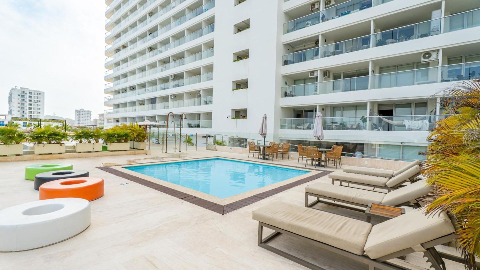 Apartamento - Piscina - Jacuzzi - Cerca Aeropuerto Cartagena Beach *
